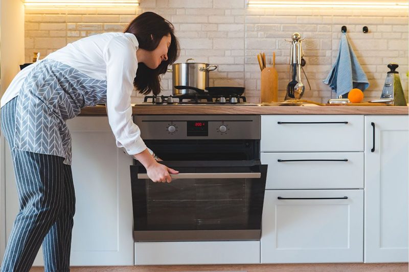 Bringing Shine to Your Kitchen: Oven Cleaners Glasgow